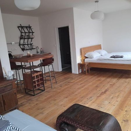 Rv Apartman Mikulov Bagian luar foto