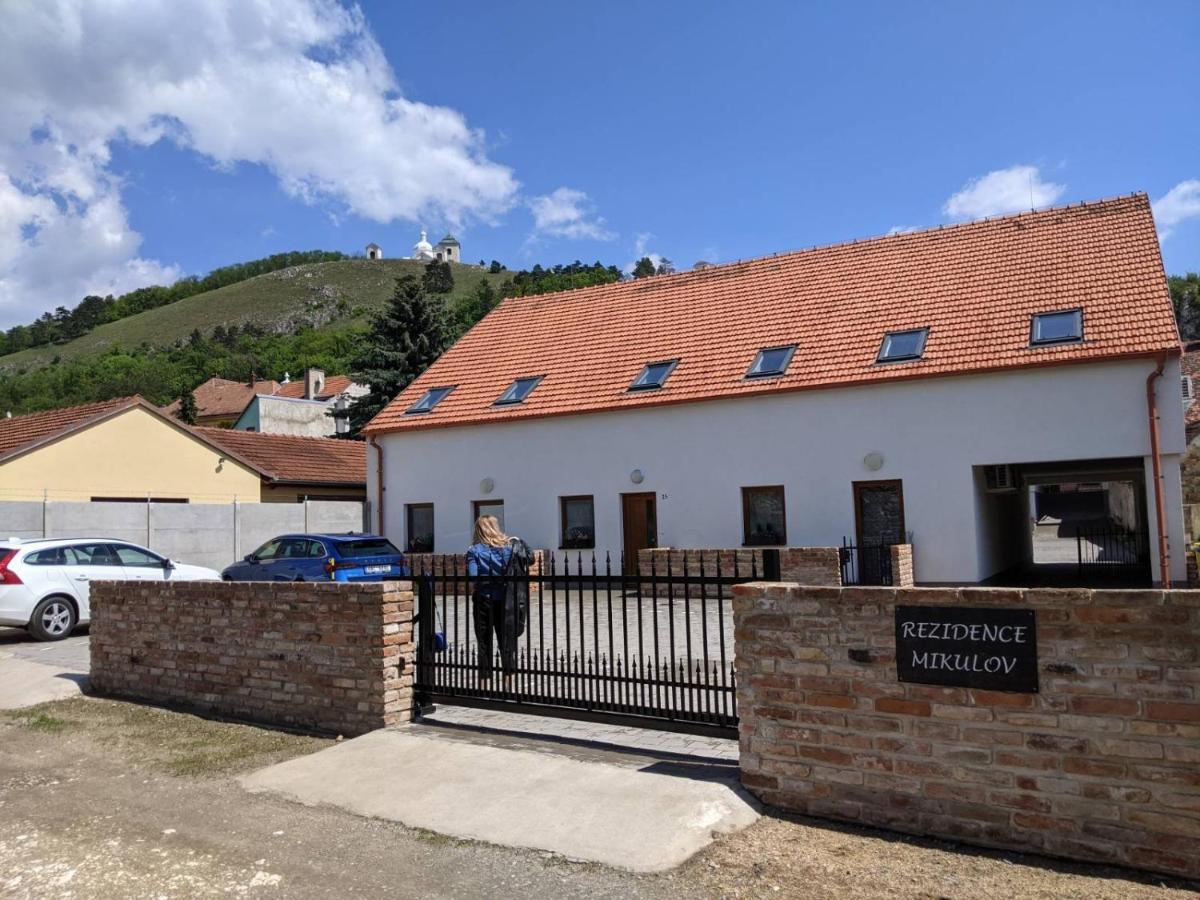 Rv Apartman Mikulov Bagian luar foto