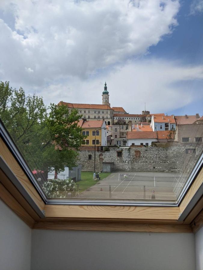 Rv Apartman Mikulov Bagian luar foto